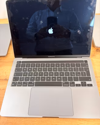 Apple MacBook Pro 13” M1 (2020) – Touch Bar