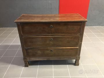 Cassettiera in legno