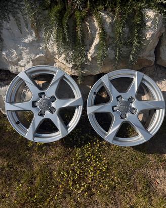 cerchi in lega audi. 5 Razze argento set da 4