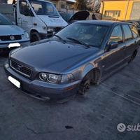 Volvo V40 - S40 2002 1.9 TD Demolita - Per Ricambi