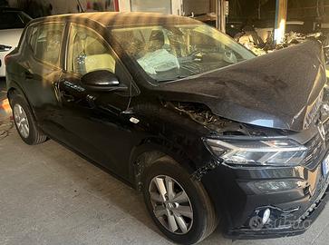 Ricambi Dacia Sandero 1.0 benzina B4DH4 2022