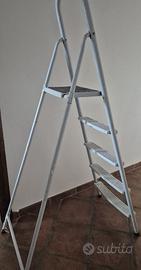 scala a pioli marca FRAMAR di 5 gradini