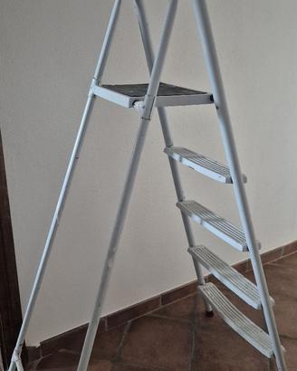 scala a pioli marca FRAMAR di 5 gradini