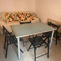 Tavolo moderno in vetro IKEA – perfette condizioni