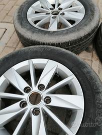 cerchi in lega completi di gomme