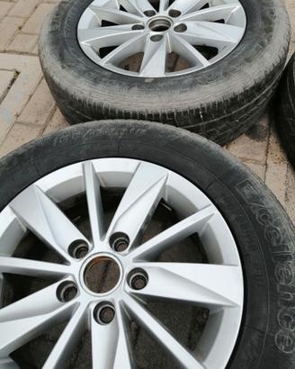 cerchi in lega completi di gomme