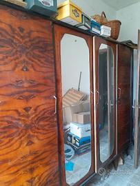 Mobili e oggettistica