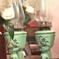 Lampade a petrolio ricamate