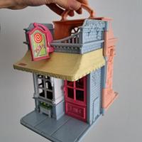 2001 Fisher Price Sweet Streets Candy Shop