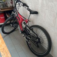 Bicicletta MTB doppia sospensione 26”