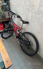 Bicicletta MTB doppia sospensione 26”