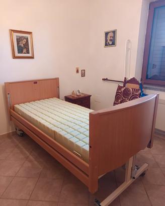 Letto ortopedico elettrico da degenza 