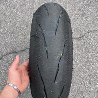 Gomme moto