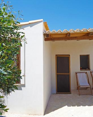 LAST MINUTE fino al 15 agosto casetta blu Fav