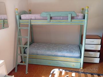 Letto a castello con materassj