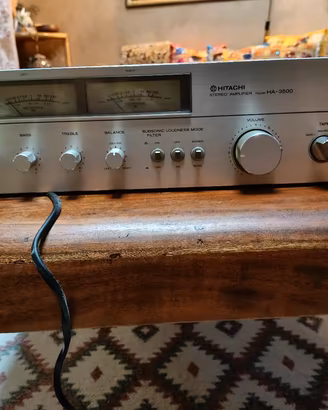 amplificatore Hitachi ha 3500