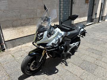 CF MOTO 650 MT