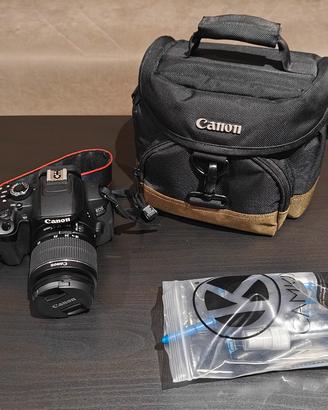 Canon 650D + EF-S 18-55mm 