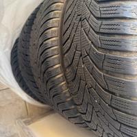 Cerchi in lega con copertoni inernali