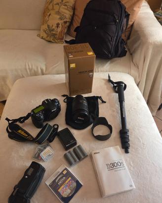 Nikon D300 S + Obbiettivo originale 18 x 300 mm.