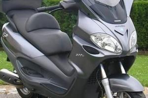 piaggio x9
