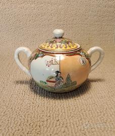 tazze cinesi e zuccheriera 