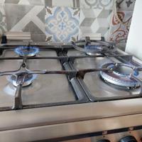 Cucina a gas con forno ventilato