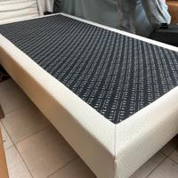 Letto in legno foderato pelle singolo