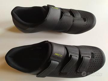 Scarpe  bici  corsa Shimano taglia 44, + casco