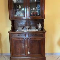 Credenza con vetrina in legno