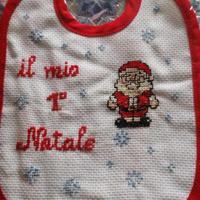 Bavaglino ricamato “Il mio 1° Natale” fatto a mano