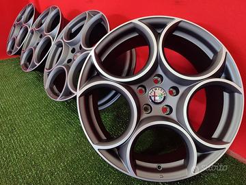 Cerchi Alfa Romeo Stelvio Giulia Tonale Nuovi R19