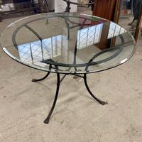 Tavolo rotondo in vetro