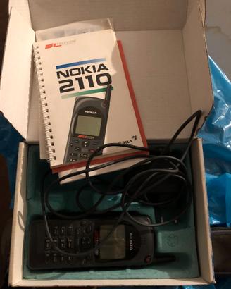 NOKIA 2110 CELLULARE VINTAGE in box