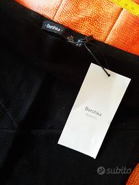 Gonna Bershka nera elasticizzata