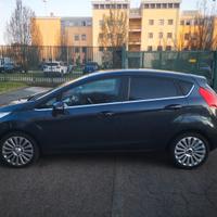 Ford Fiesta 2009 -  5p 1.2 16v Titanium 82cv