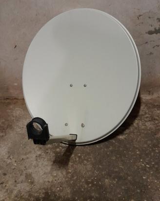 Antenna parabolica più supporto