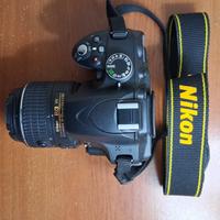 SET Nikon D3200  con obiettivo AF-S NIKKOR 18-55mm