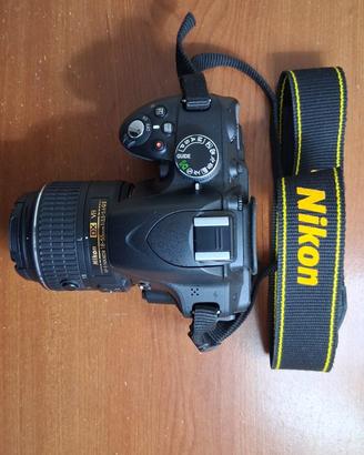 SET Nikon D3200  con obiettivo AF-S NIKKOR 18-55mm
