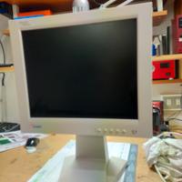 monitor PC 17 pollici