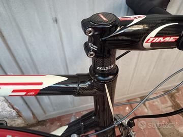 Bici sportiva da strada 