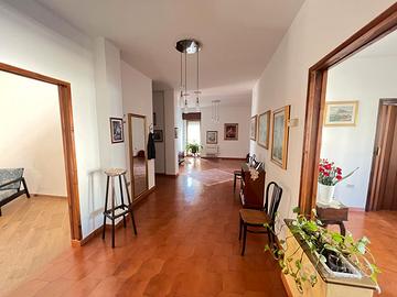 Trilocale con accessori, 2° piano, a Putignano (BA