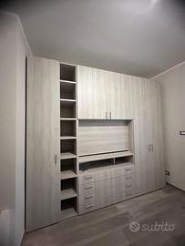 Armadio con divano letto e scrivania