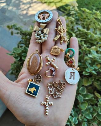 Lotto di Ciondoli Vintage e Charms Assortiti
