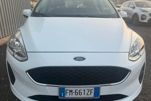 Ford Fiesta DISTRIBUZIONE