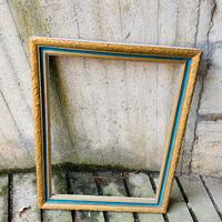 Antica cornice con dettagli d'oro e blu