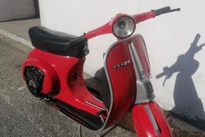 Vespa 50 special rossa