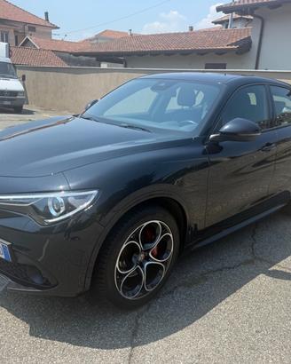 Alfa Romeo Stelvio 2.2 Turbodiesel 210 CV AT8 Q4 V