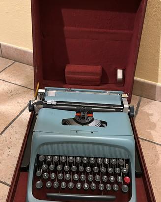 Macchina da scrivere Olivetti Studio 44 Vintage.