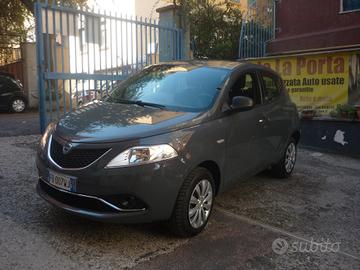 Lancia Ypsilon 0.9 TwinAir 85 CV 5 porte Metano Ec